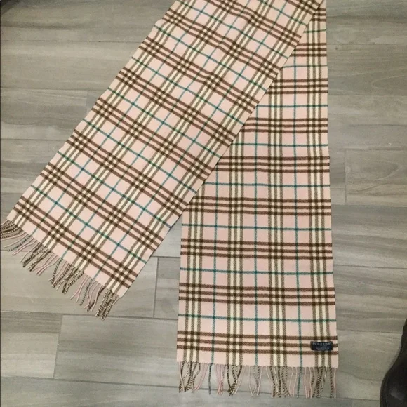 BURBERRY VINTAGE 100% CASHMERE NOVA CHECK FRINGE SCARF - Picture 3 of 5